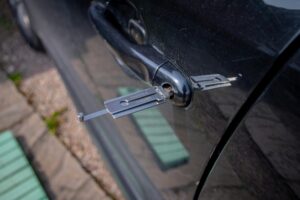 DIY vs. Professional Auto Locksmith Services