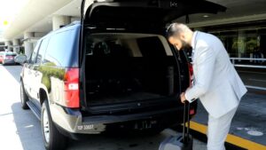 Why Richmond Hill Airport Limo Services Are Ideal for Solo Travelers