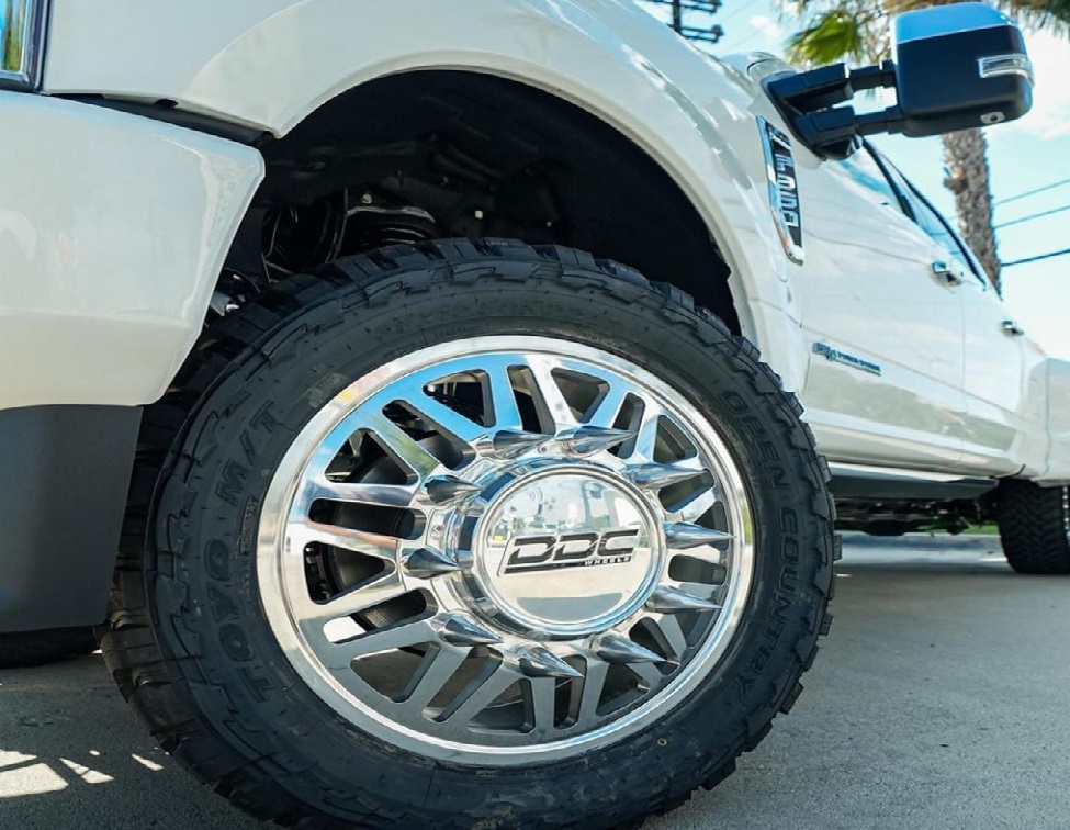 Why 22-Inch Dually Wheels Are the Ideal Choice for Ford and GM Trucks