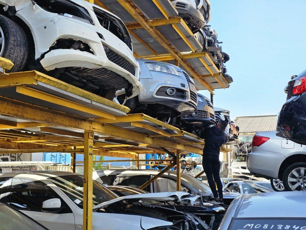 The Environmental Benefits of Junk Car Removal