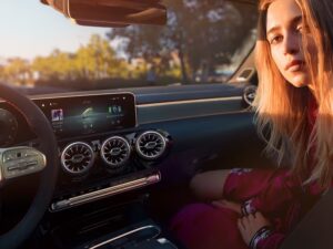 Maintaining the Paint Finish on Your Car Hood: Special Ideas